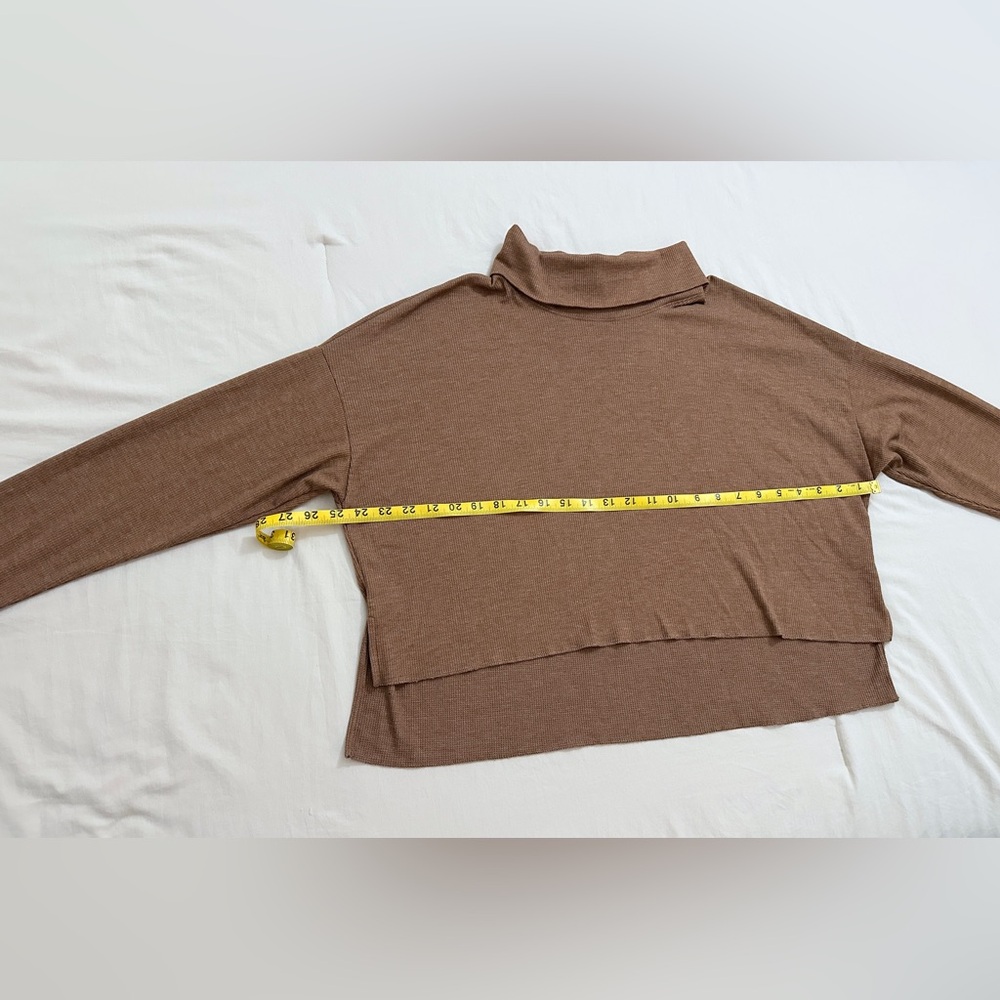 American Eagle Waffle Knit Crop Turtleneck - Brown - S - Picture 7 of 10